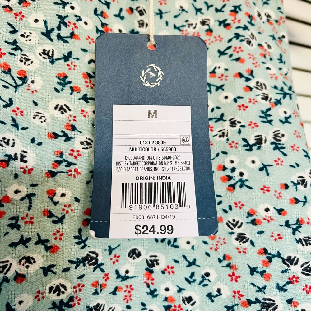 Floral Sleeveless Top - Picture 3 of 10